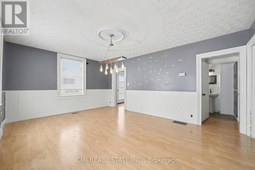 76 Main Street E — photo 15 of 40