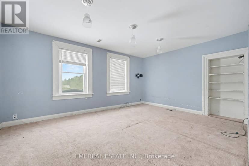 76 Main Street E — photo 18 of 40