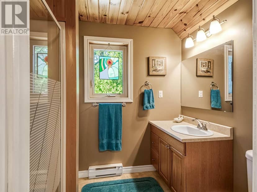 564 Dunlop Shores RD — photo 33 of 40