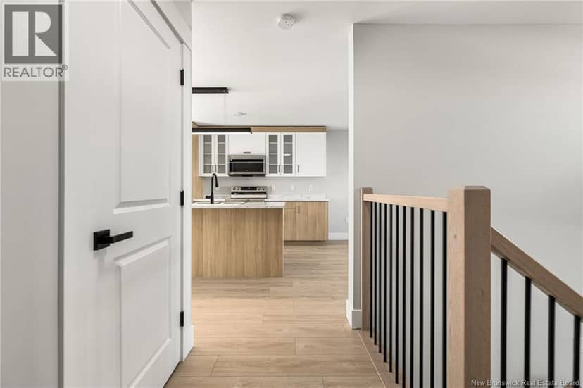 24 Violet Street — photo 7 of 29