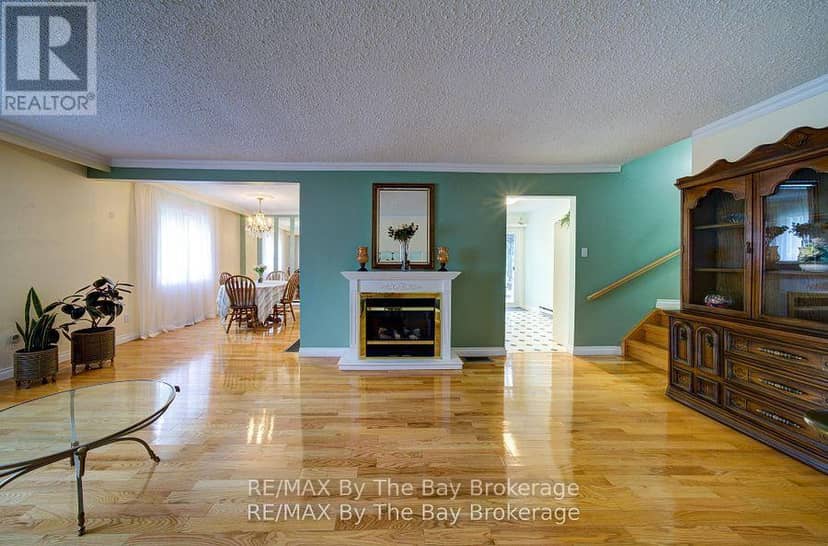 93 Frederick Drive — photo 11 of 40