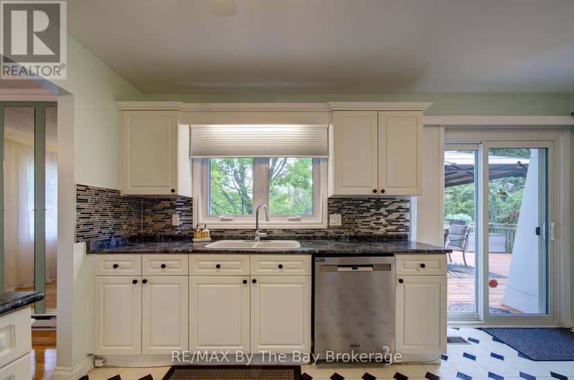 93 Frederick Drive — photo 15 of 40