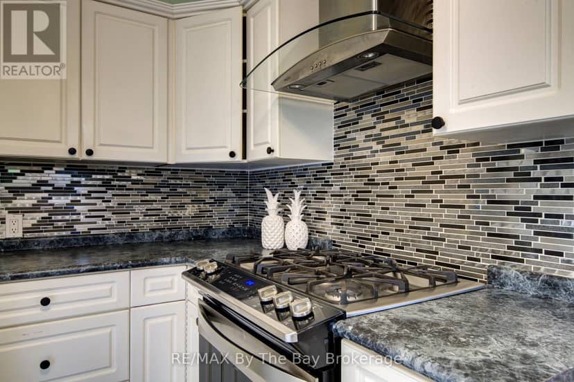 93 Frederick Drive — photo 17 of 40