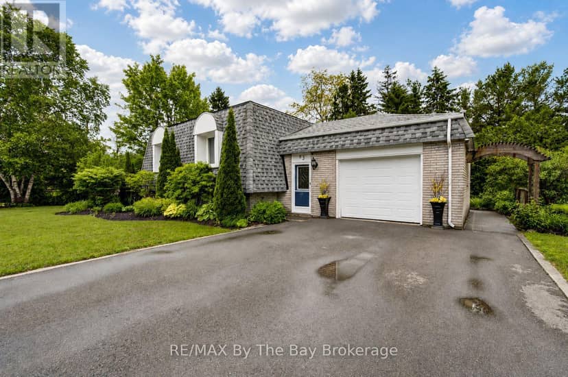 93 Frederick Drive — photo 2 of 40