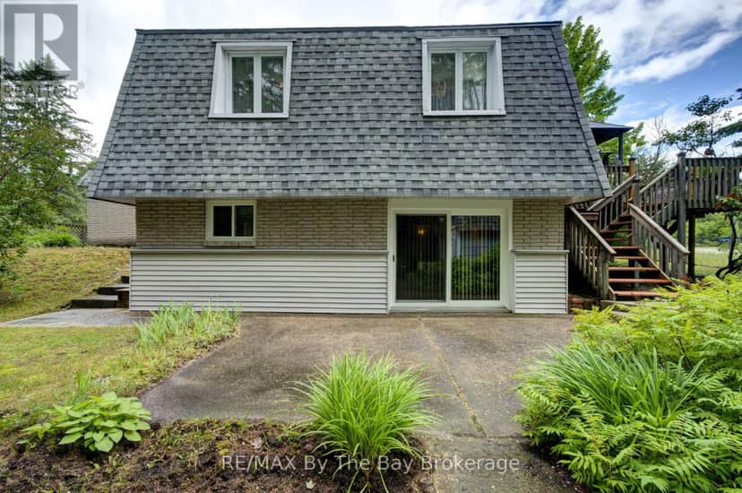 93 Frederick Drive — photo 4 of 40