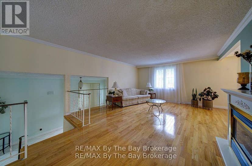 93 Frederick Drive — photo 9 of 40