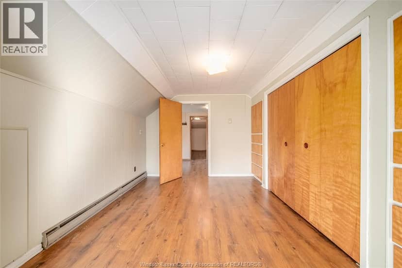 106-108 SHEPHERD STREET East — photo 7 of 40