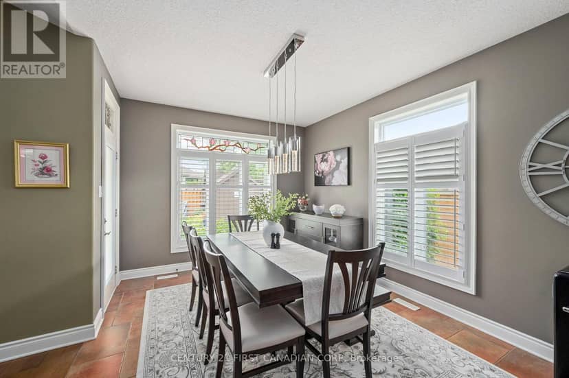 286 Dufferin Street — photo 19 of 40