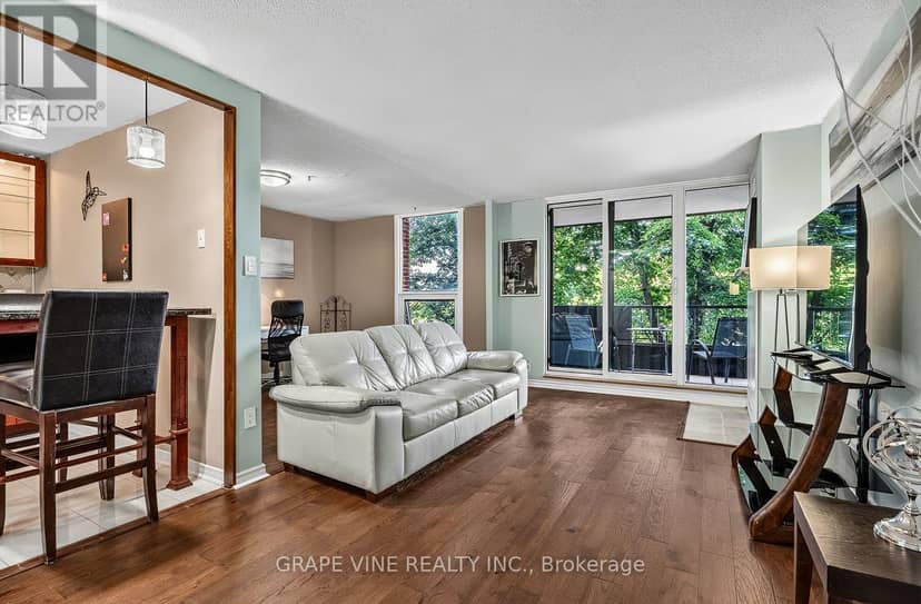 504 - 2951 Riverside Drive — photo 13 of 31
