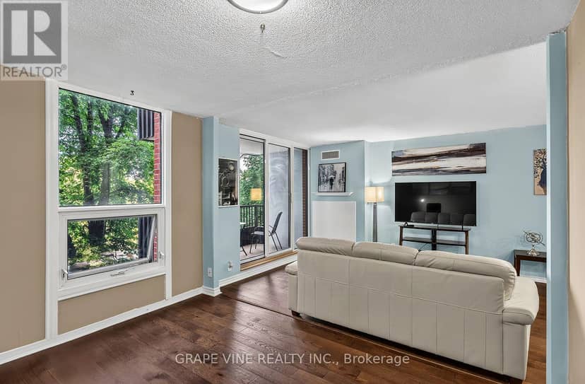 504 - 2951 Riverside Drive — photo 18 of 31