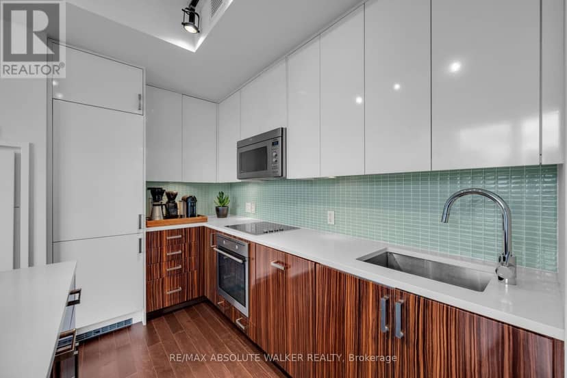 810 - 300 Lisgar Street — photo 7 of 24