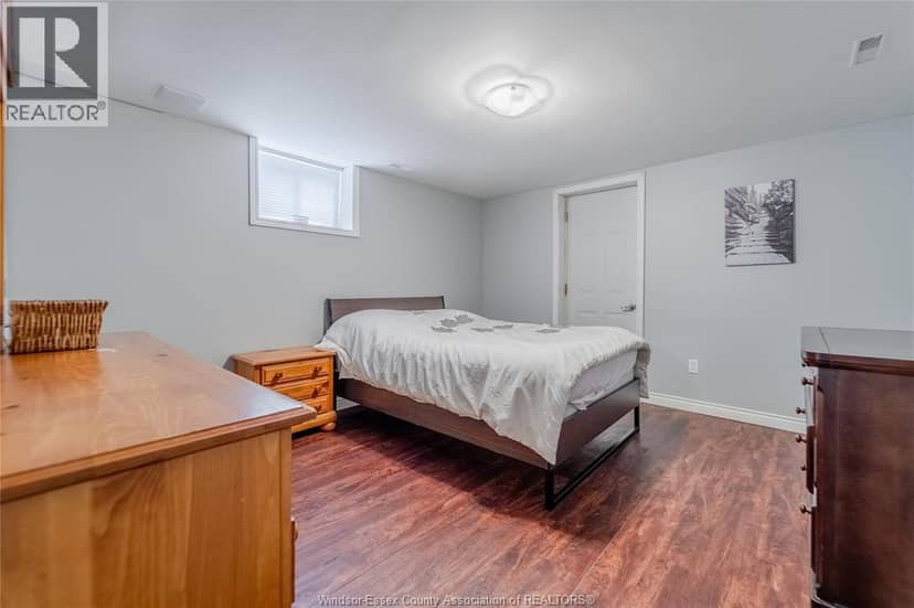 2522 Armstrong AVENUE — photo 17 of 27