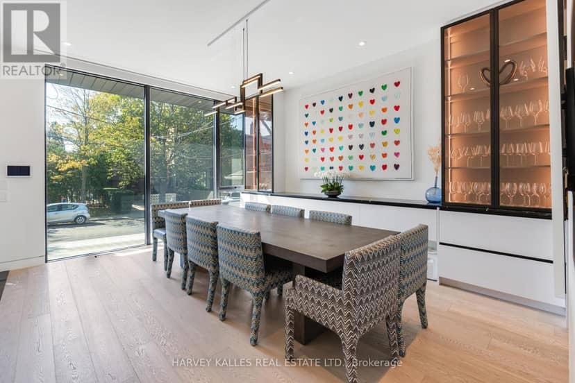 40 Thelma Avenue — photo 2 of 18