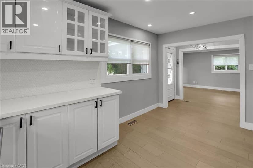 6 LINCOLN Avenue — photo 11 of 40