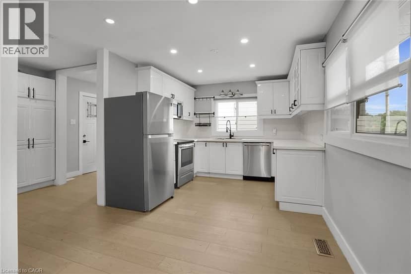 6 LINCOLN Avenue — photo 7 of 40