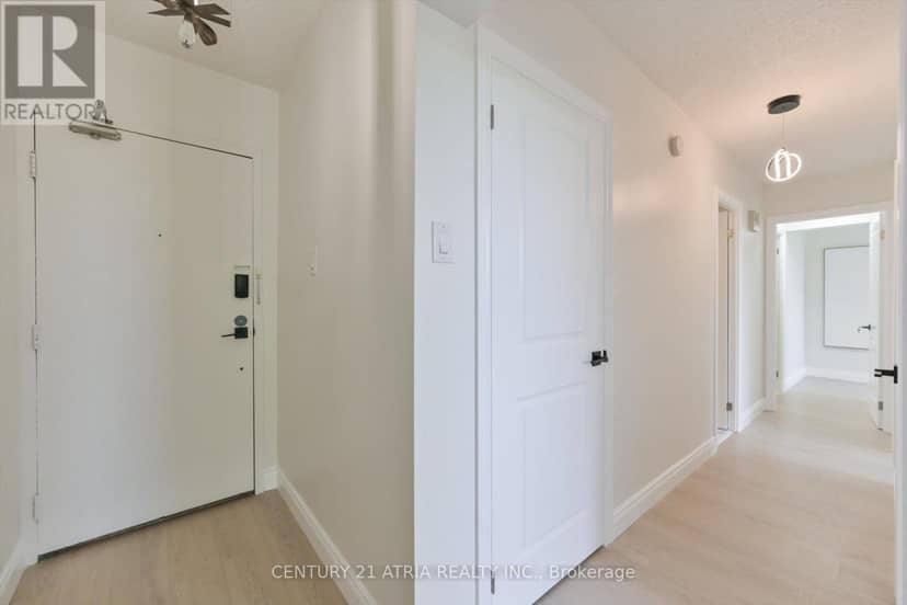 207 - 4101 Sheppard Avenue E — photo 2 of 33
