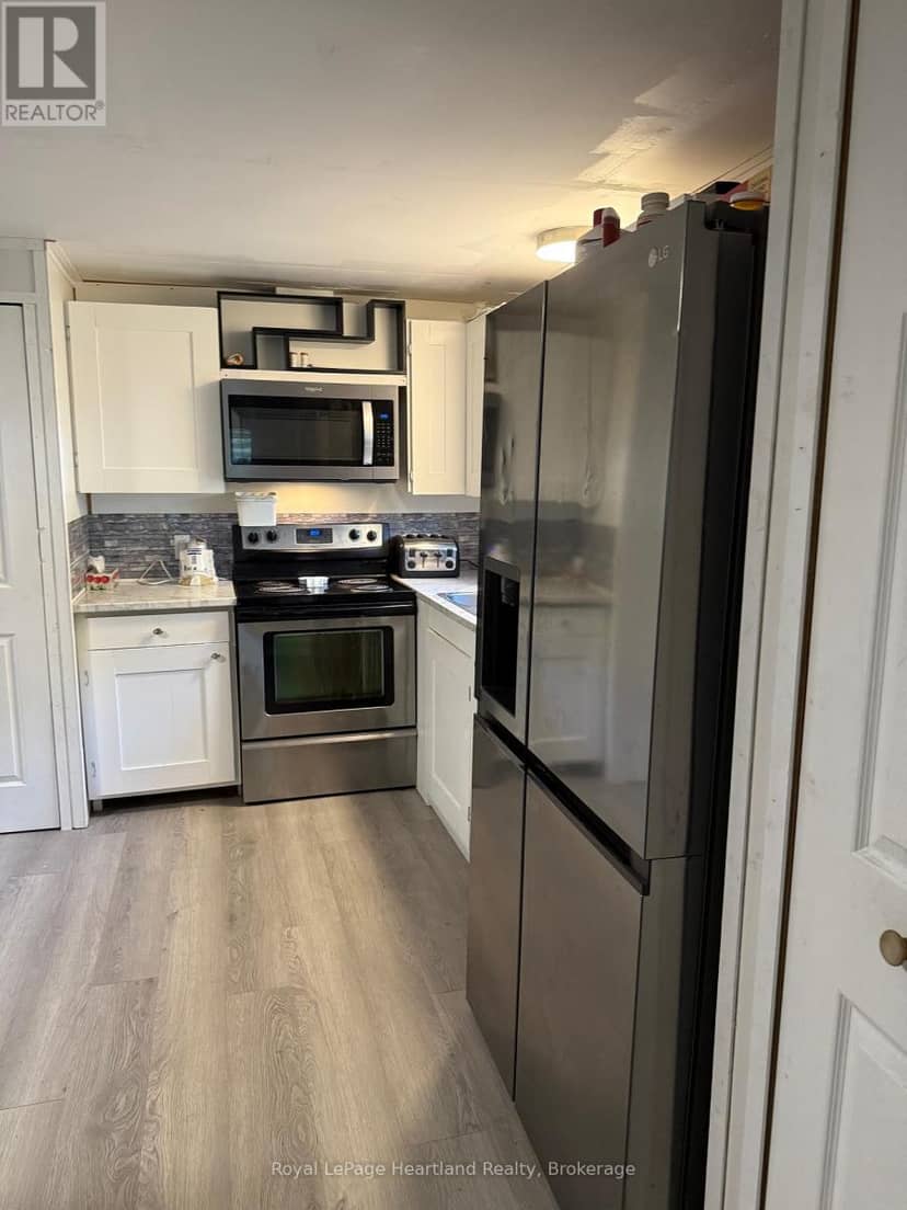 75049 Hensall Road — photo 4 of 19
