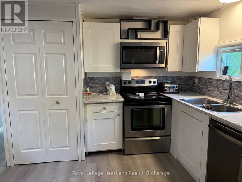 75049 Hensall Road — photo 5 of 19