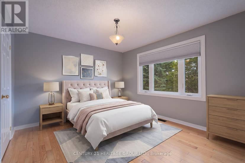 55 Chartwell Crescent — photo 26 of 39