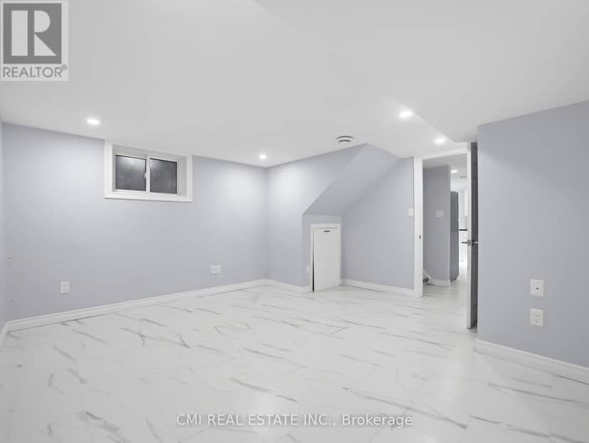 6476 Maranda Street — photo 37 of 40