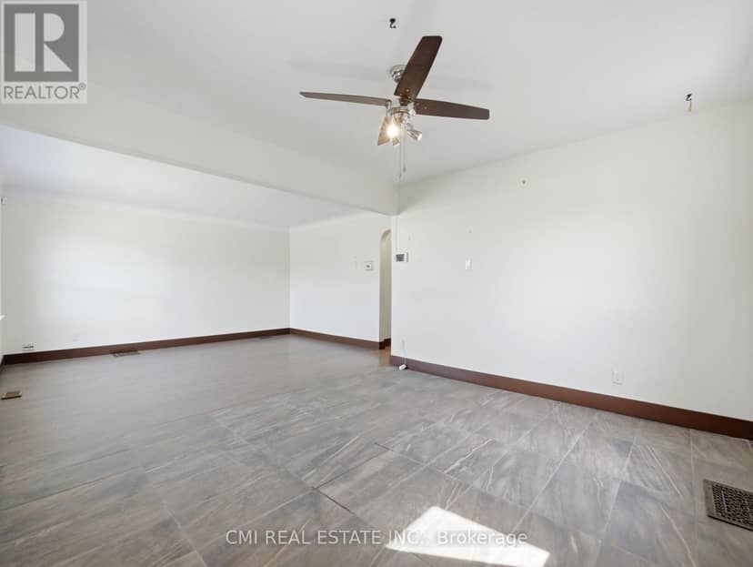 6476 Maranda Street, Niagara Falls, photo 4