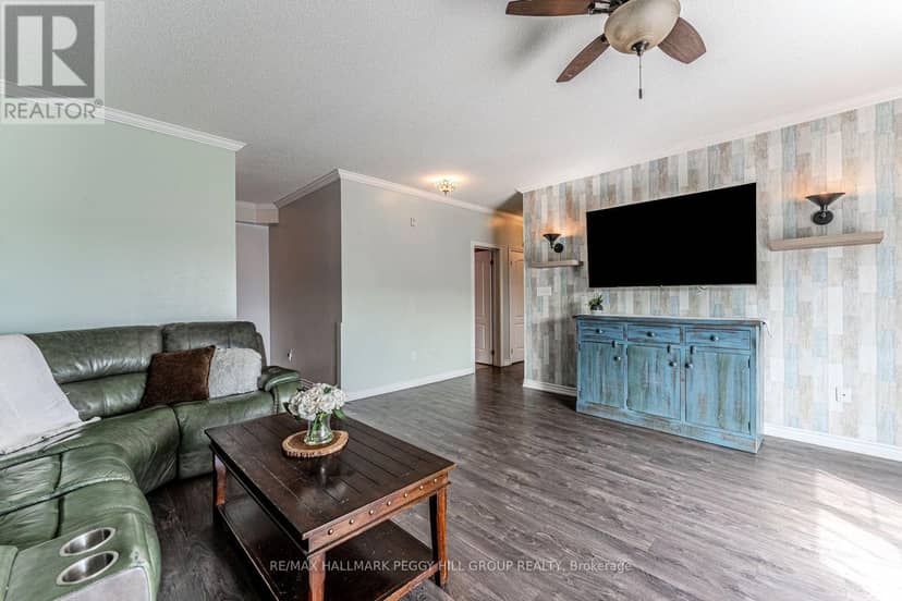 402 - 40 Ferndale Drive S — photo 4 of 14