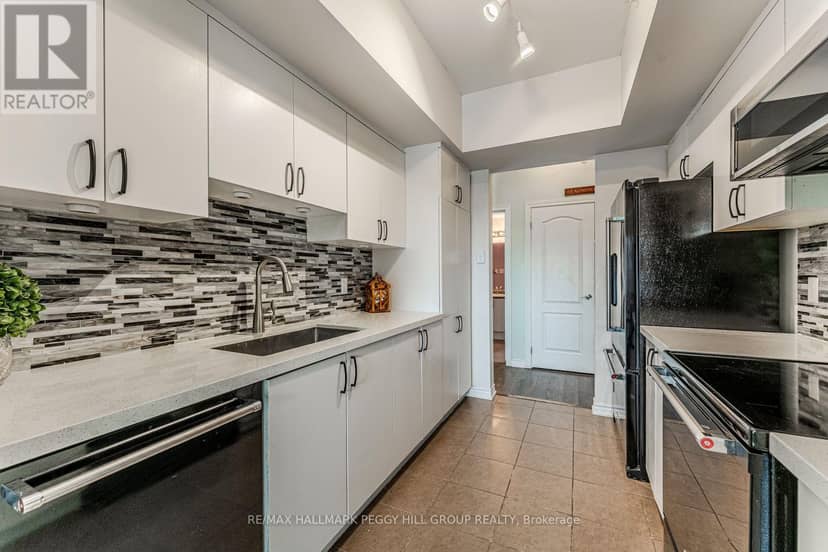 402 - 40 Ferndale Drive S — photo 5 of 14