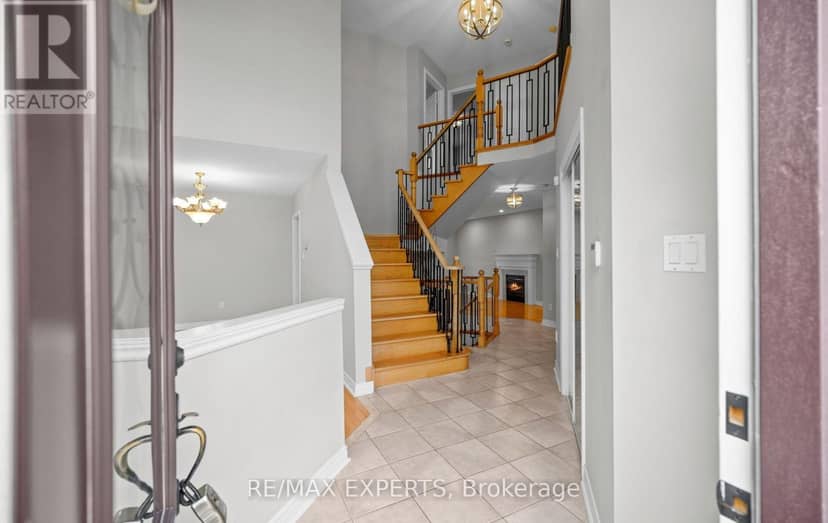 90 Coolspring Crescent — photo 4 of 40