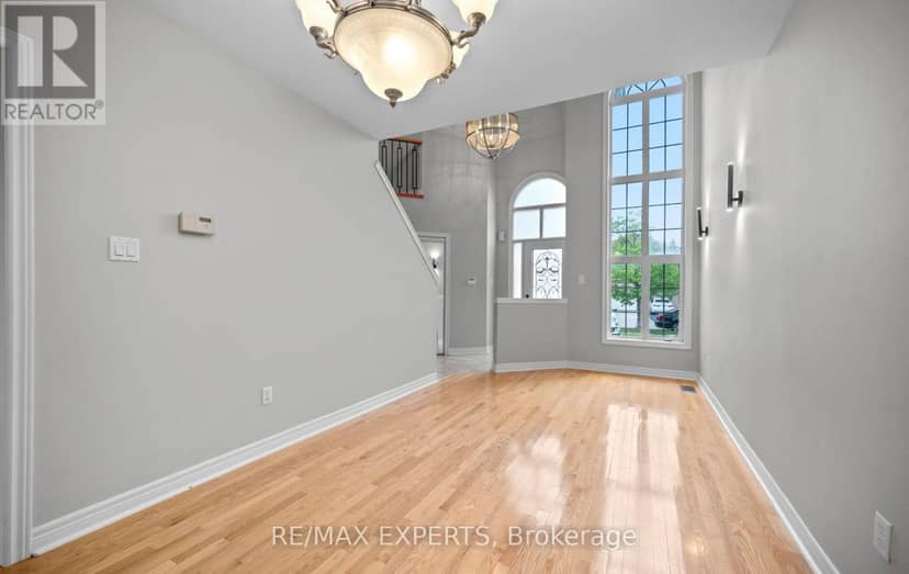 90 Coolspring Crescent — photo 7 of 40