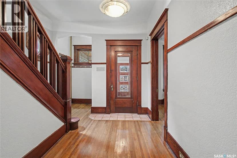 1037 Chestnut AVENUE — photo 12 of 40