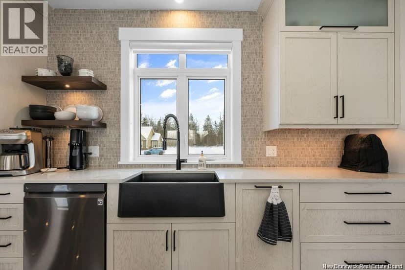 29 LaForge Street — photo 13 of 40