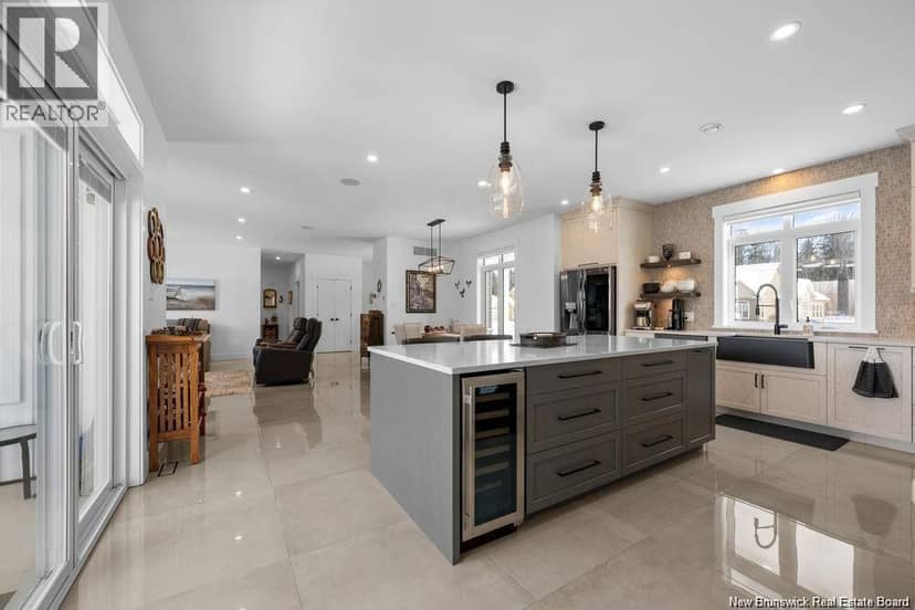 29 LaForge Street — photo 16 of 40
