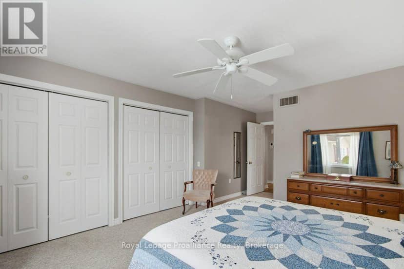 94 Sandbanks Court — photo 19 of 33