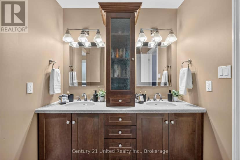 59 Waverly Street — photo 23 of 40