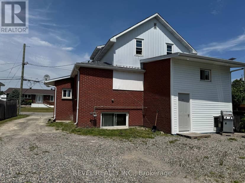 11 Shamrock Avenue — photo 4 of 5