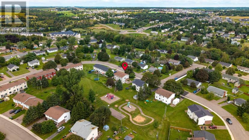 50 Andrews Court, Charlottetown, photo 2