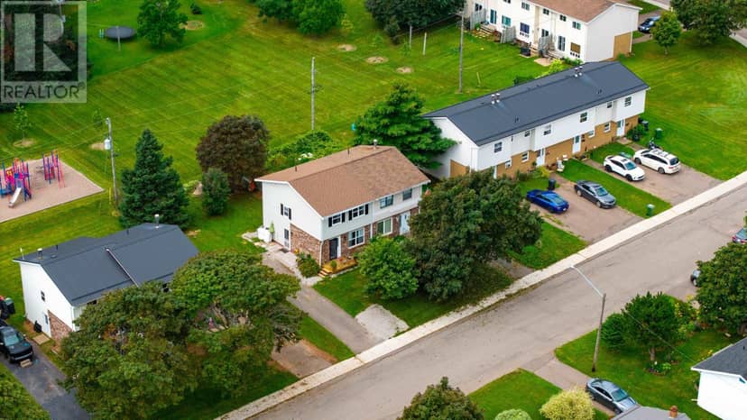 50 Andrews Court, Charlottetown, photo 3