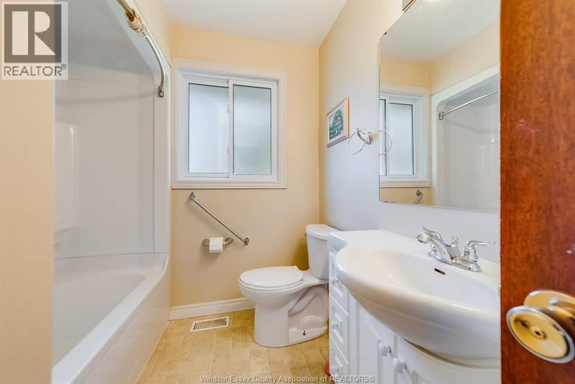 127 Coverdale Street — photo 13 of 29