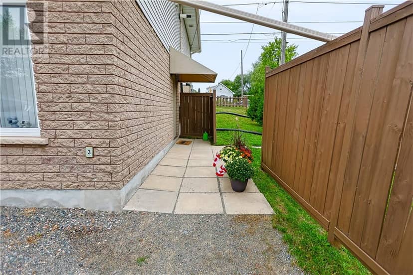 1130 & 1138 McAllister Avenue — photo 10 of 40