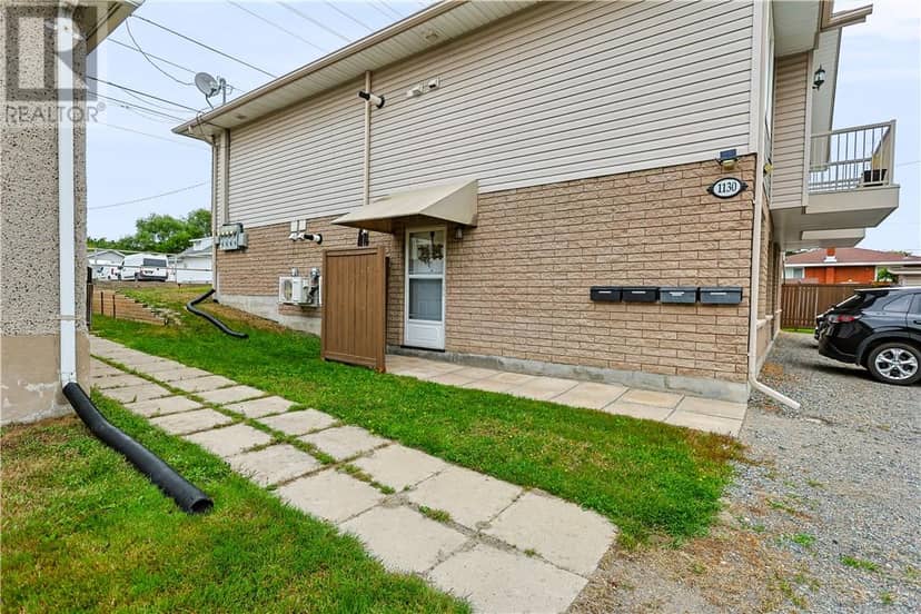 1130 & 1138 McAllister Avenue — photo 11 of 40