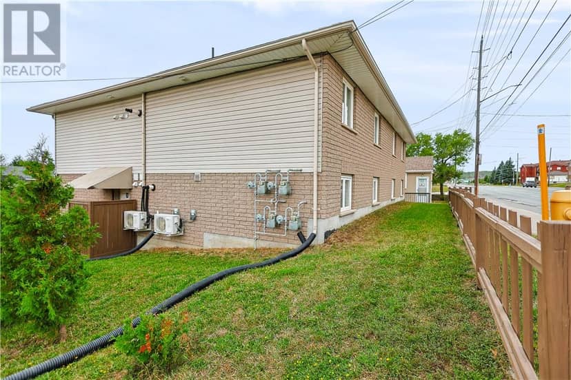 1130 & 1138 McAllister Avenue — photo 12 of 40