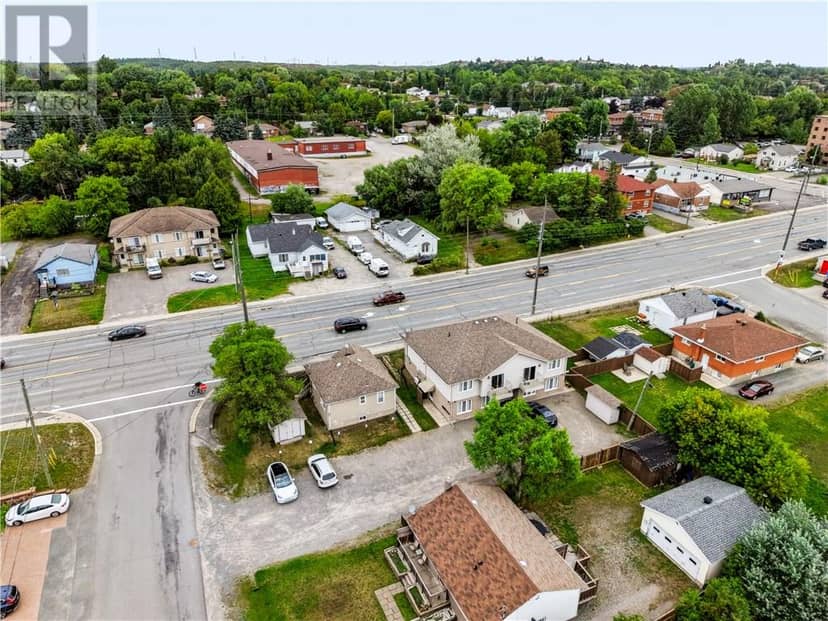 1130 & 1138 McAllister Avenue, Greater Sudbury, photo 2