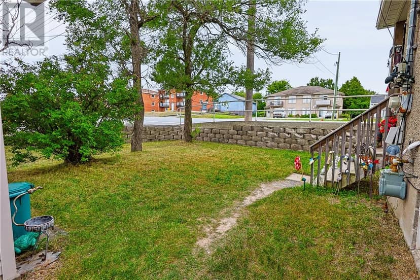 1130 & 1138 McAllister Avenue — photo 23 of 40
