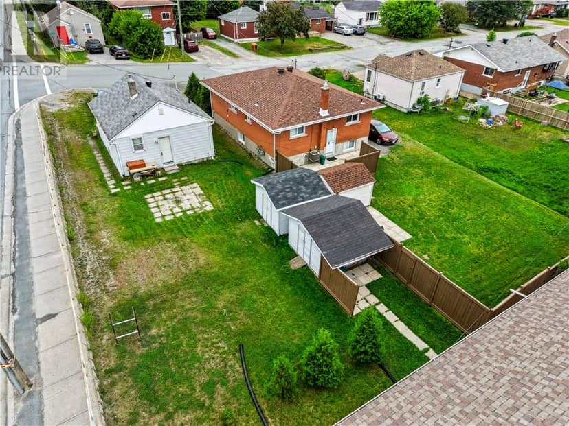 1137 Martin Avenue — photo 12 of 14
