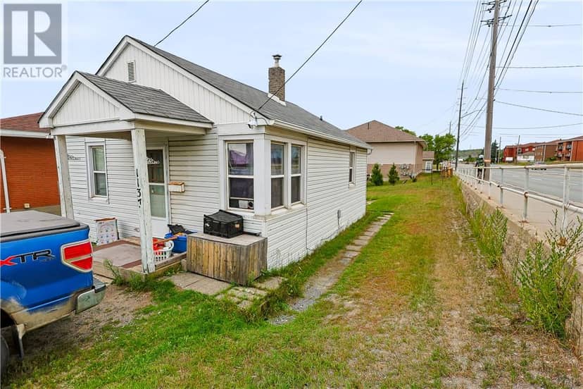 1137 Martin Avenue, Greater Sudbury, photo 2