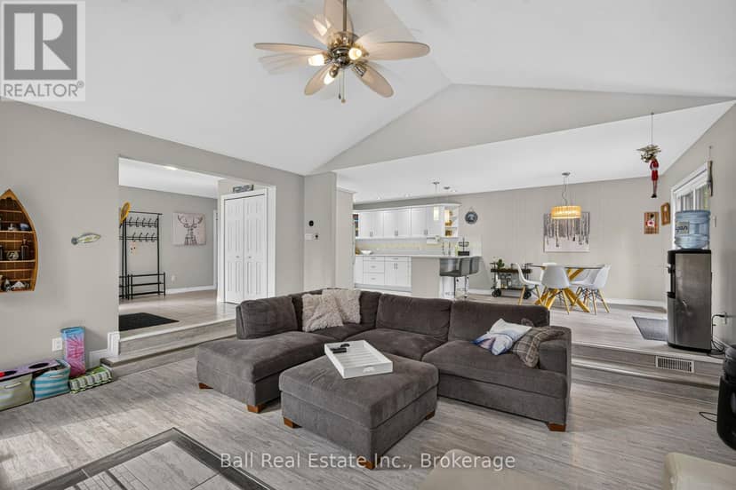 2331 Lakeside Drive — photo 10 of 40