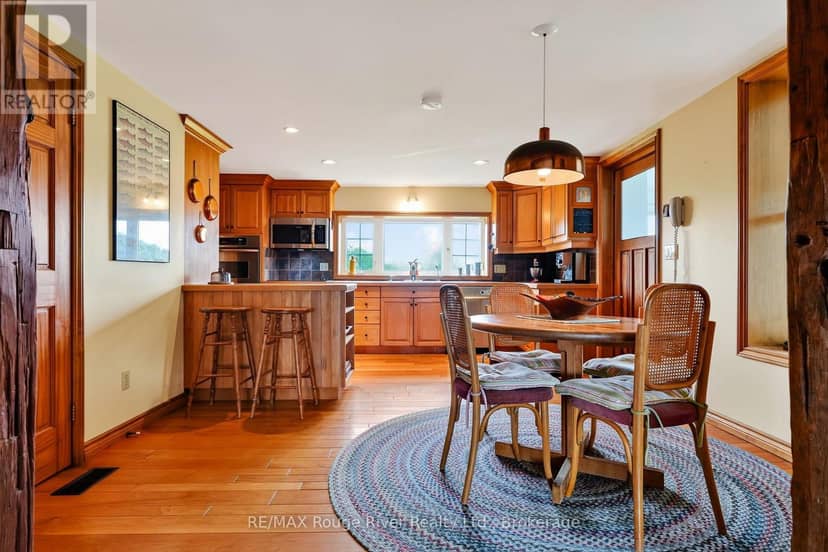 101 Hardy Lane — photo 11 of 40
