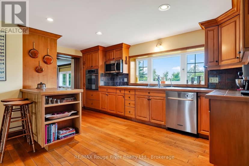 101 Hardy Lane — photo 13 of 40