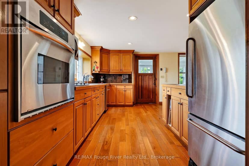 101 Hardy Lane — photo 15 of 40