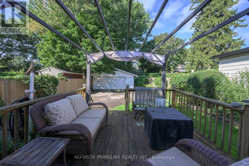 83 Thornton Avenue — photo 18 of 40